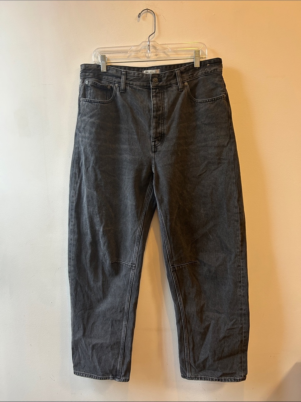 Madewell Darted Barrel Leg Washed Black 30 TALL Jeans